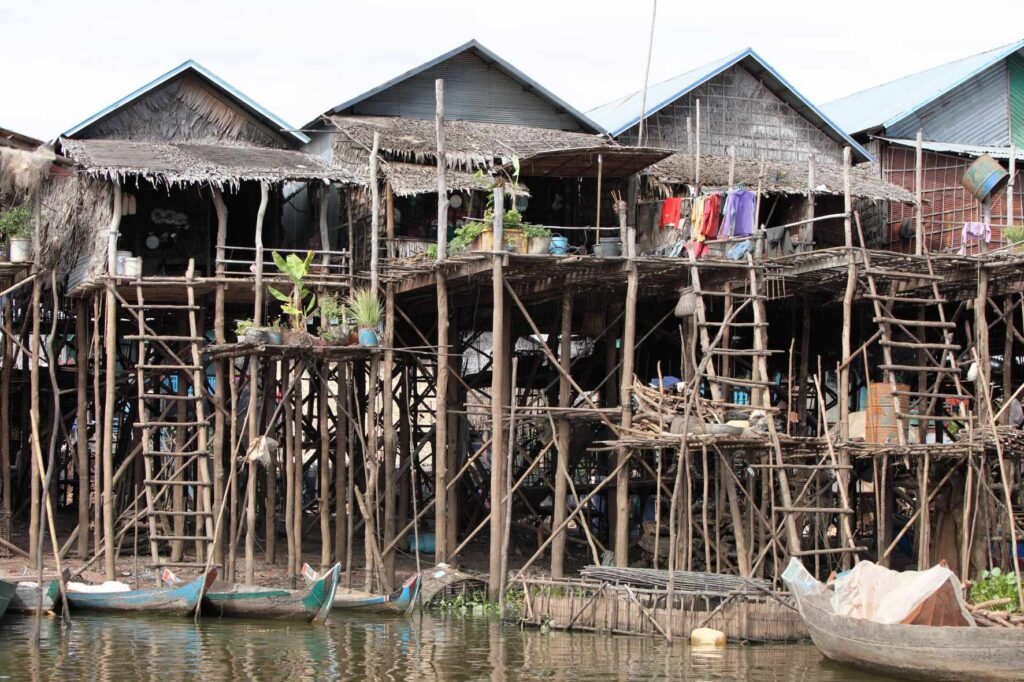 float village tonle sap lake siem reap