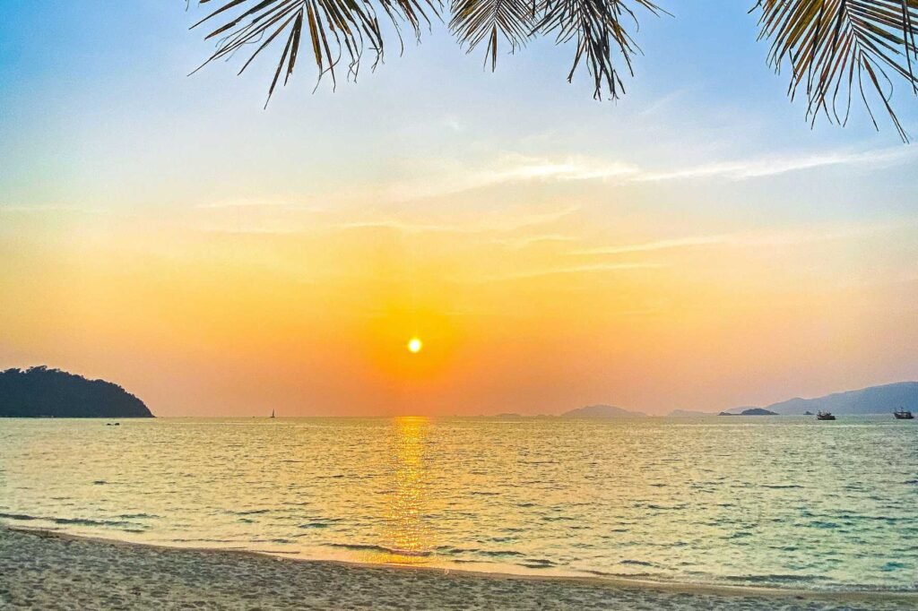 koh rong samolem cambodia kinkdom sunshine